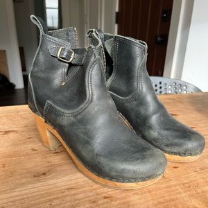 No. 6 clog boots